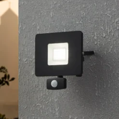 LED-Außenstrahler Faedo 3 mit Sensor, schwarz, 30W