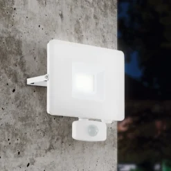 LED-Außenstrahler Faedo 3 mit Sensor, weiß, 30W