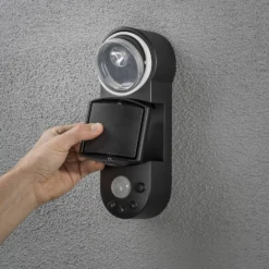 LED-Außenstrahler Prato Batteriebetrieb 10cm breit