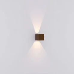 LED-Außenwandlampe Veronika, holzfarben, up/down, IP54