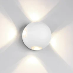 LED-Außenwandleuchte Avisio, weiß matt, 4-flammig, halbrund
