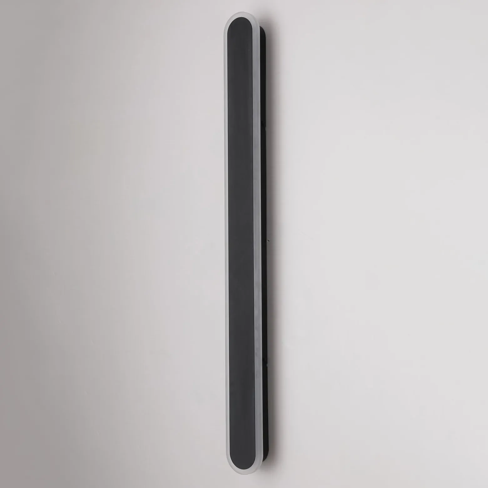 LED-Außenwandleuchte Bordo Oval Höhe 90 cm schwarz Aluminium
