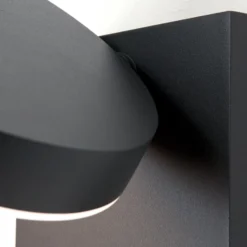 LED-Außenwandleuchte Hendryk mit Sensor, schwarz