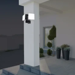 LED-Außenwandleuchte Jaro, Sensor, zweiflammig