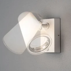 LED-Außenwandstrahler Fano mit Bewegungsmelder