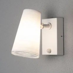 LED-Außenwandstrahler Fano mit Bewegungsmelder