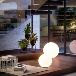 LED-Bodenleuchte Oh!, Ø 55 cm, E27, Polycarbonat, weiß