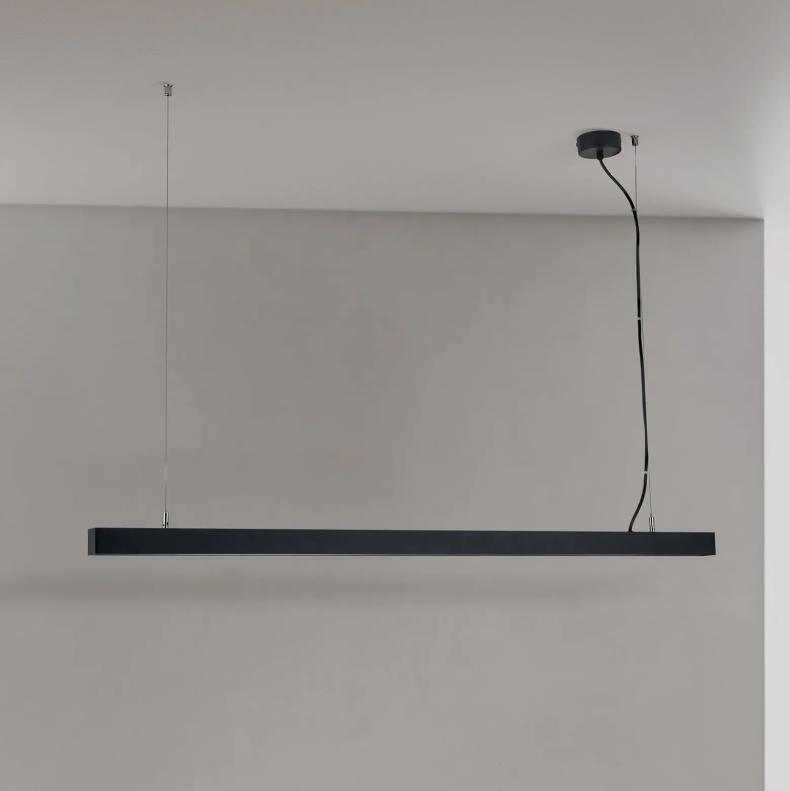 LED-Deckenleuchte Bounce, schwarz, Länge 113 cm, CCT, Alu