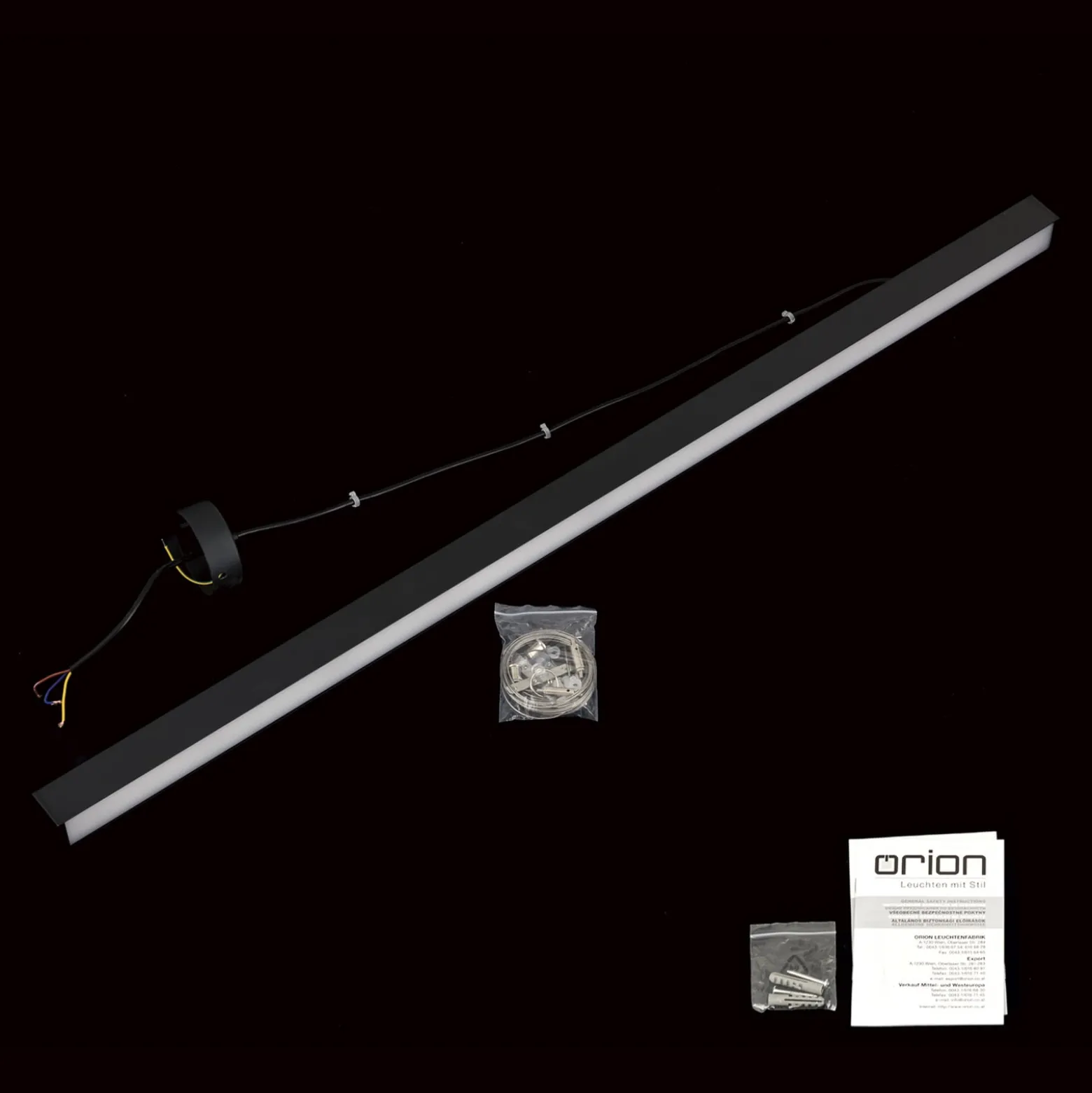 LED-Deckenleuchte Bounce, schwarz, Länge 113 cm, CCT, Alu
