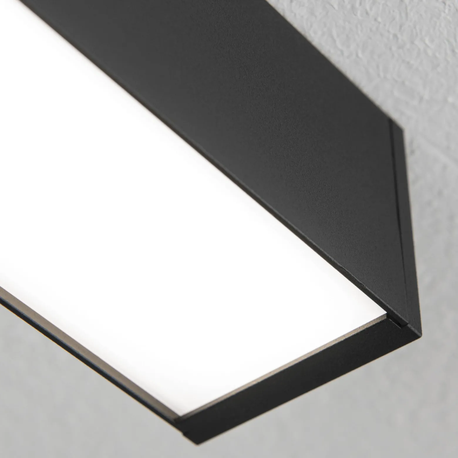 LED-Deckenleuchte Bounce, schwarz, Länge 113 cm, CCT, Alu