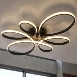LED-Deckenleuchte Fly, schwarz matt, 3.000 K, 83 cm x 45 cm