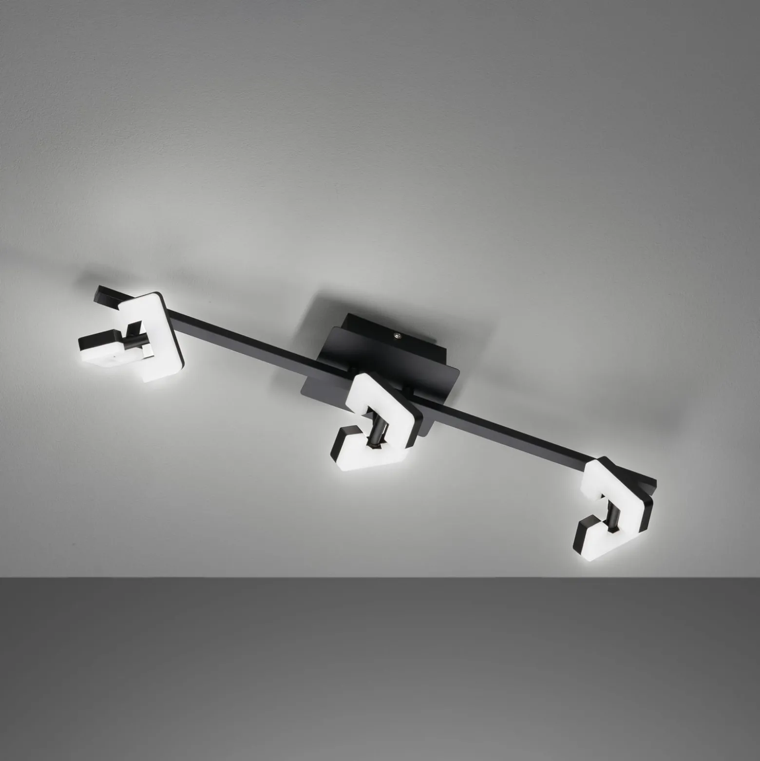 LED-Deckenleuchte Ray, 60 cm, 3-flammig, schwarz, Metall