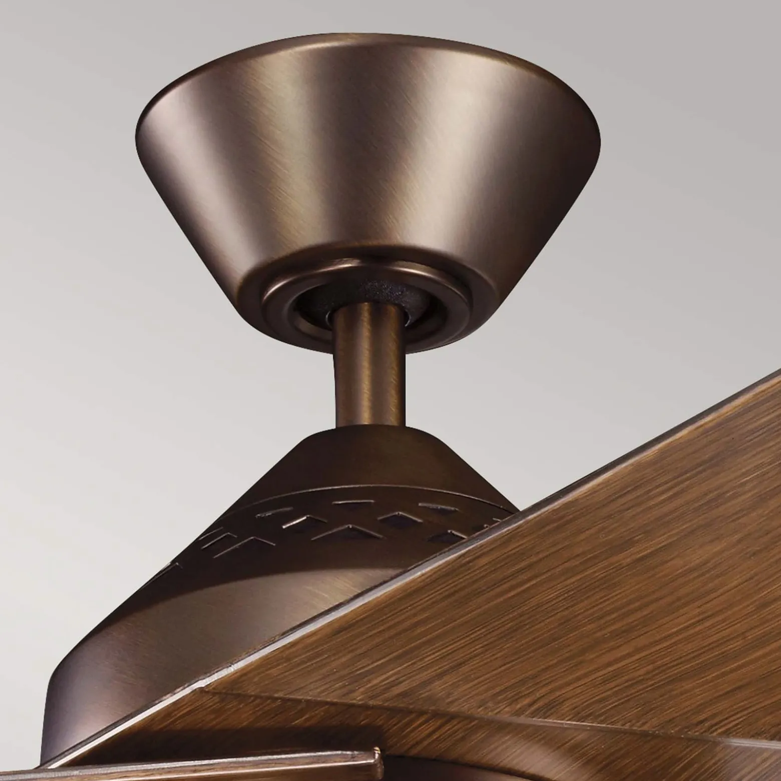 LED-Deckenventilator Jade, bronze, leise, Ø 152 cm, 60 W