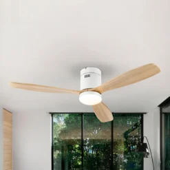LED-Deckenventilator Siroco, weiß/holz hell Ø 132 cm, leise