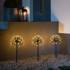 LED-Dekoleuchte drei Pusteblumen mit Erdspieß IP44