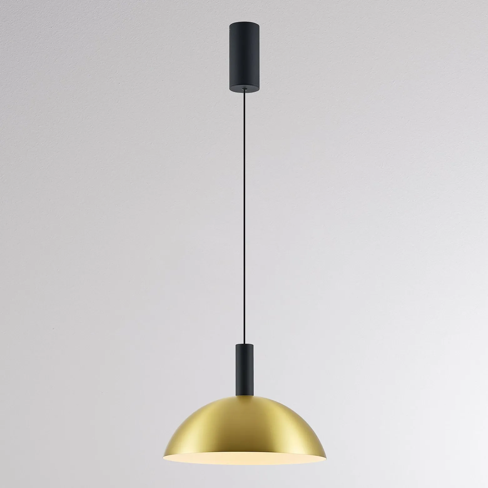 LED-Hängeleuchte LORA II, messing, Ø 24 cm, dimmbar, 40° CCT