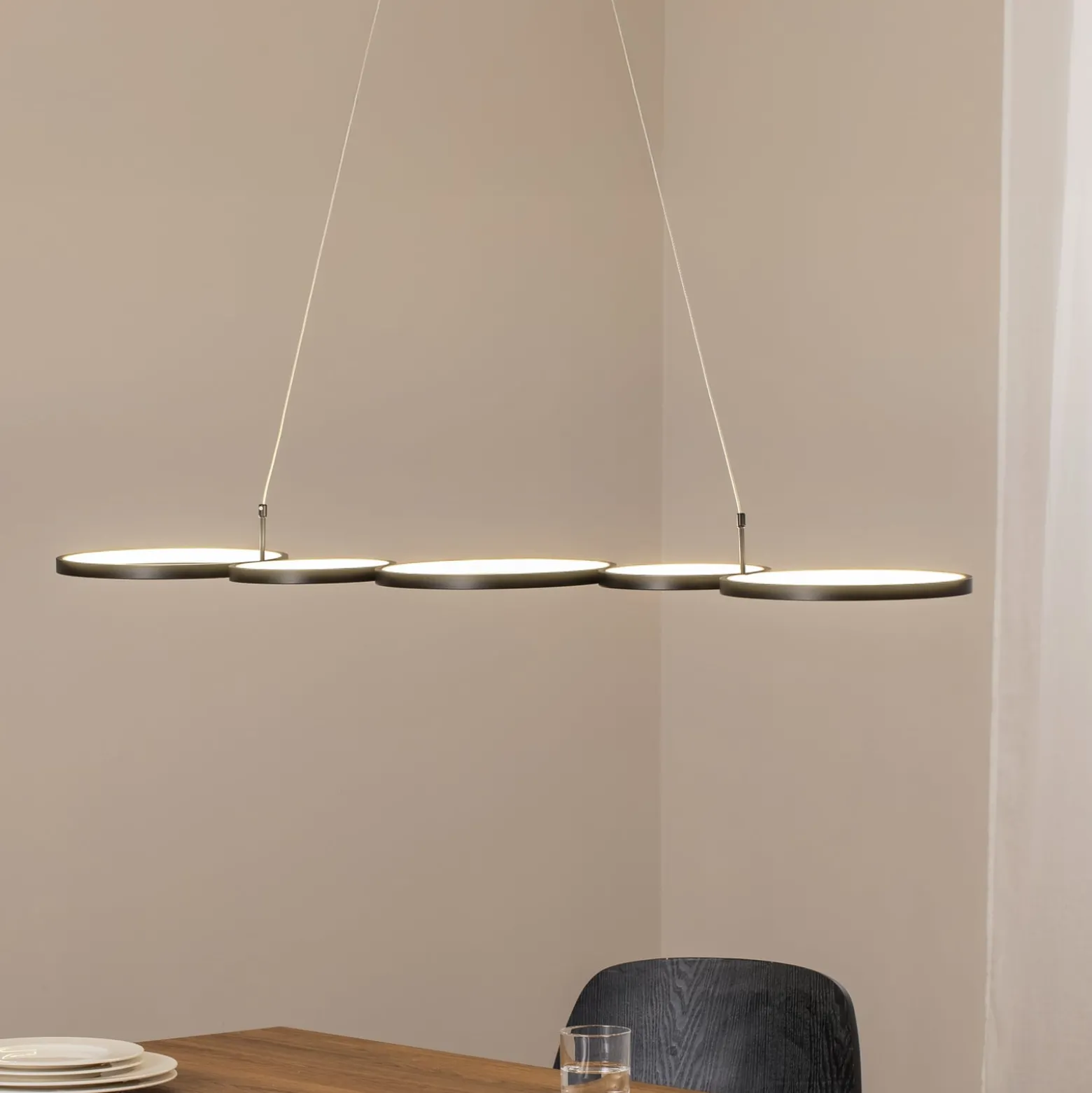 LED-Hängeleuchte Olympia, Metall, schwarz, 4.000 K