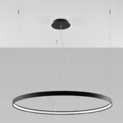 LED-Hängeleuchte Rio 110 waagerecht 4.000K schwarz