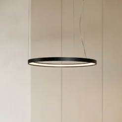 LED-Hängeleuchte Rio 78 waagerecht 3.000K schwarz