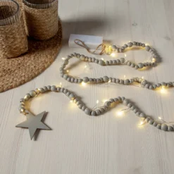 LED-Lichterkette Beady, greige, Holzperlen, 150 cm, Batterie