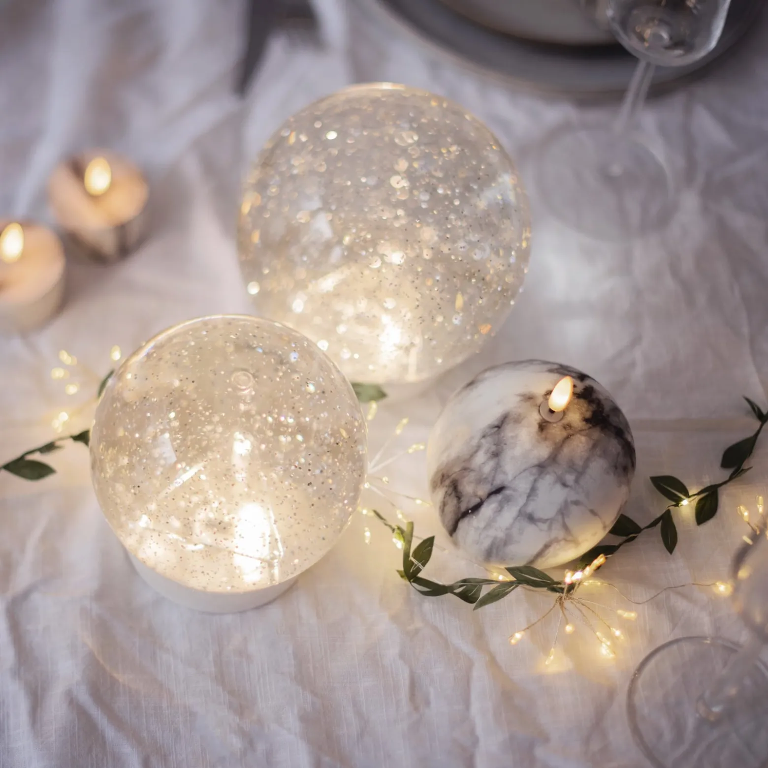 LED-Lichterkette Dew Drop Flower, silber, 140 cm, Batterie