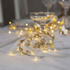 LED-Lichterkette Winny, gold, Kunststoff, 200 cm, Batterie