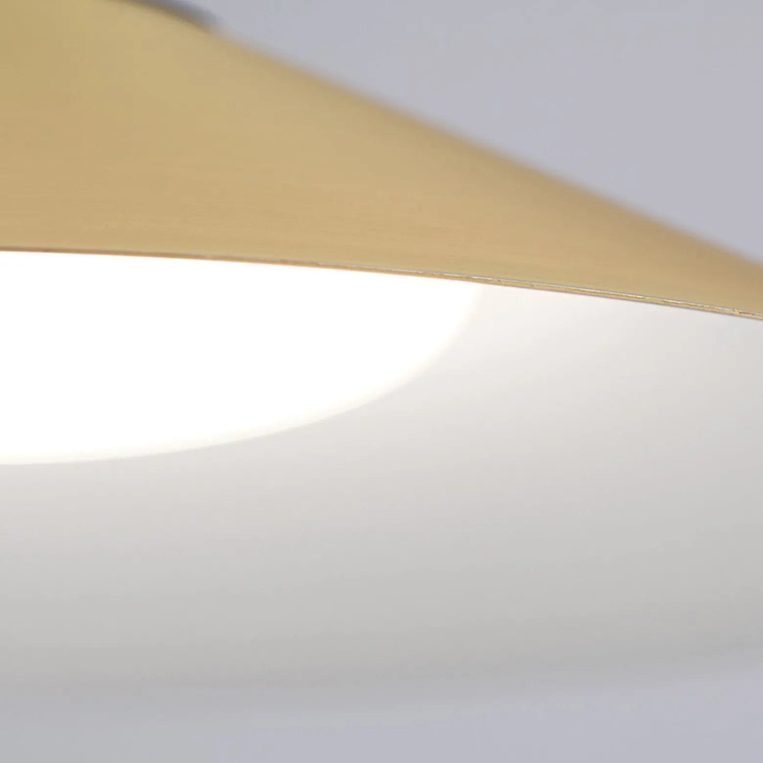 LED-Pendelleuchte Gourmet, Schirm messing-matt