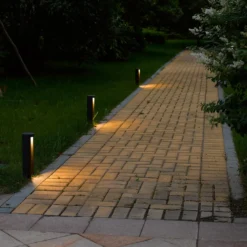 LED-Sockelleuchte Combo in schönem Design, 25 cm