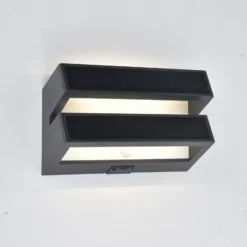 LED-Solar-Außenwandlampe BARLO, dunkelgrau 21 cm Sensor IP54