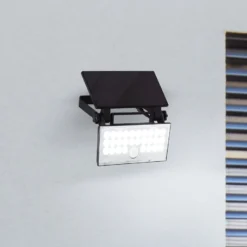 LED-Solar-Außenwandstrahler Luton Sensor, schwarz, B 19 cm