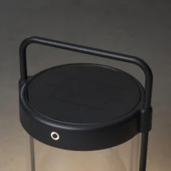 LED-Solarlaterne Crotone, dimmbar, USB