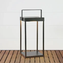 LED-Solarlaterne Pure, schwarz, USB, Metall, Höhe 42 cm