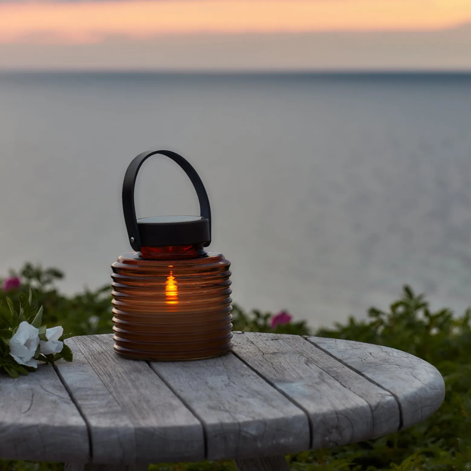 LED-Solarleuchte Aston Jar, Höhe 16 cm, amber/braun, IP44