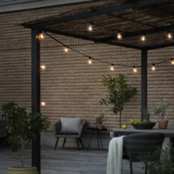 LED-Solar-Lichterkette Party, 6,2W, bernstein, IP44, 1800K