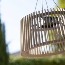 LED-Solar-Stehleuchte Skaal mit Lavastein-Fuß