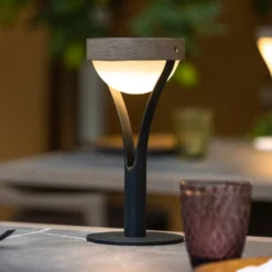 LED-Solartischleuchte Tyble, schwarz / teak, 2.700 K, 200 lm