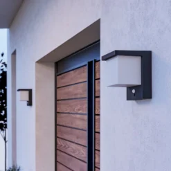 LED-Solarwandlampe Frigento schwarz Höhe 15 cm, Sensor
