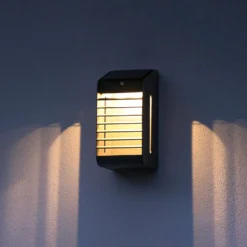 LED-Solarwandleuchte Corner mit Sensor, grau