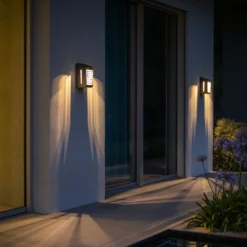 LED-Solarwandleuchte Corner mit Sensor, grau