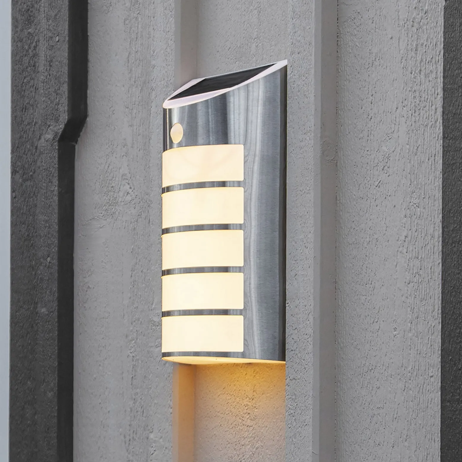 LED-Solarwandleuchte Wally mit Bewegungssensor