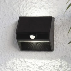 LED-Solarwandleuchte Wally mit Up- und Downlight