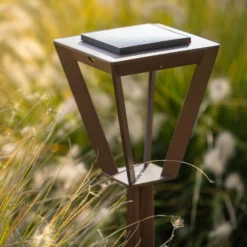 LED-Solarwegeleuchte Metro mit Sensor, corten