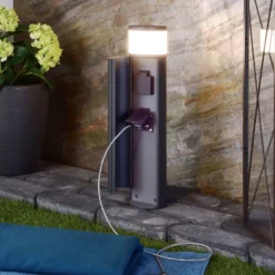 LED-Steckdosensäule mit zwei Steckdosen, IP44