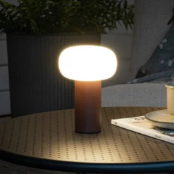 LED-Tischleuchte Antibes, IP54, Akku, RGBW, rost