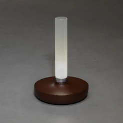 LED-Tischleuchte Biarritz IP54 Akku CCT rostbraun