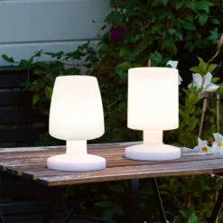 LED-Tischleuchte Dora, akkubetrieben, für außen