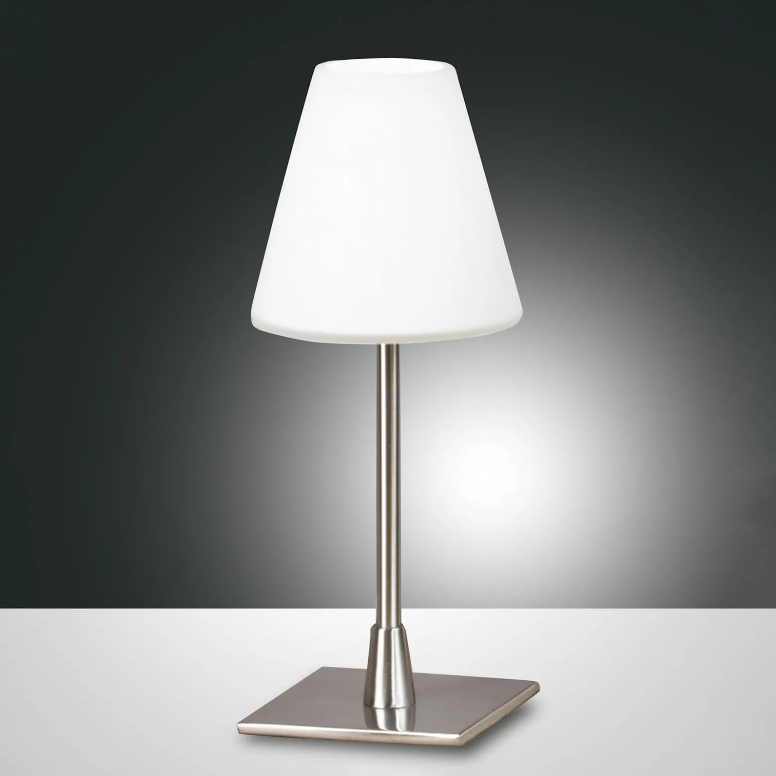 LED-Tischleuchte Lucy mit Touchdimmer, chrom
