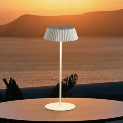 LED-Tischleuchte Relax mit Fuß, weiß, akkubetrieben, IP54