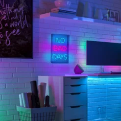 LED-Wandlampe No Bad Days, klar, 30x18 cm Kunststoff USB RGB
