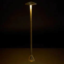 LED-Wegeleuchte Aura Frame, Höhe 80 cm, messing antik, IP65